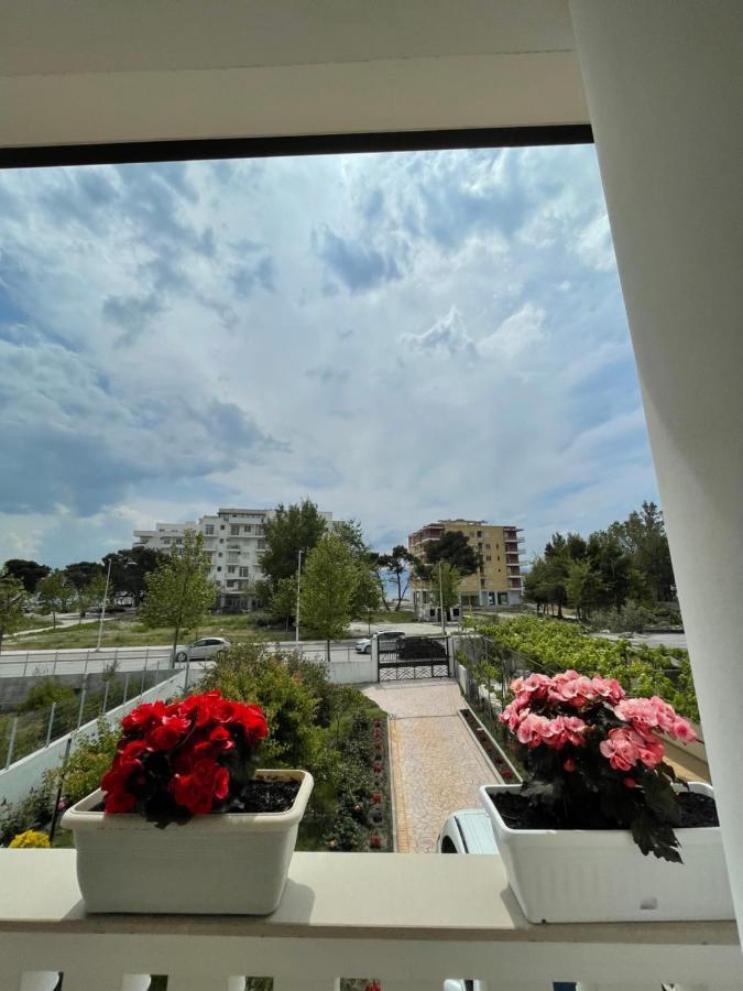 Rent Loren Vlore