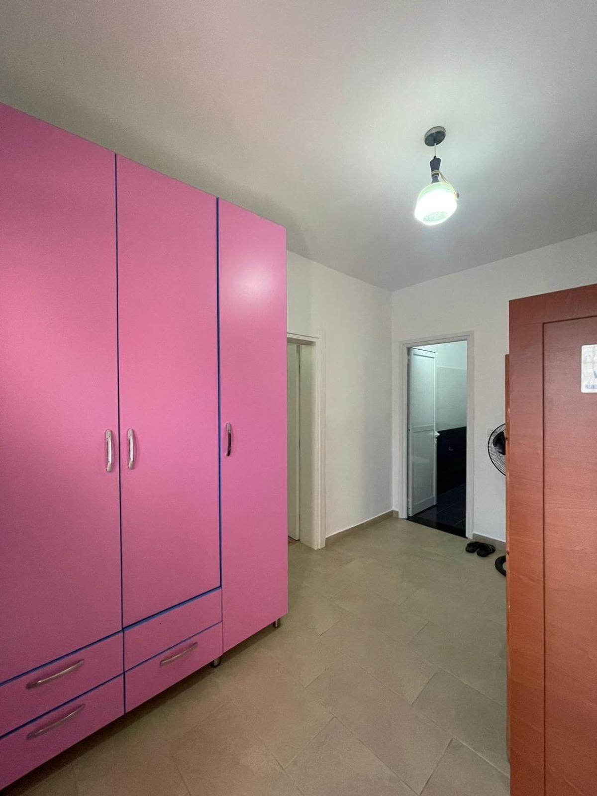 Rent Loren * Vlore