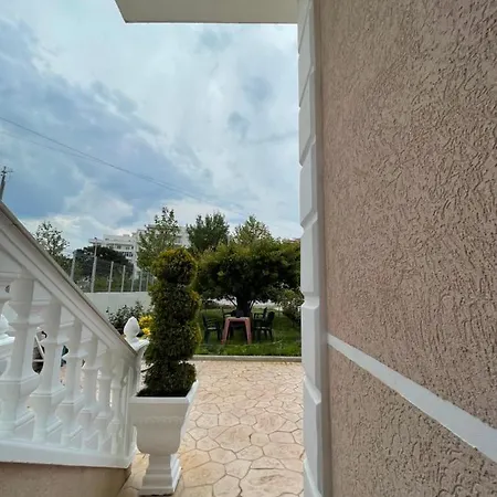 Rent Rooms Loren Vlore Exterior photo