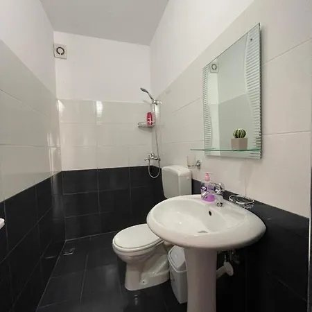 Rent Rooms Loren Vlore Exterior photo