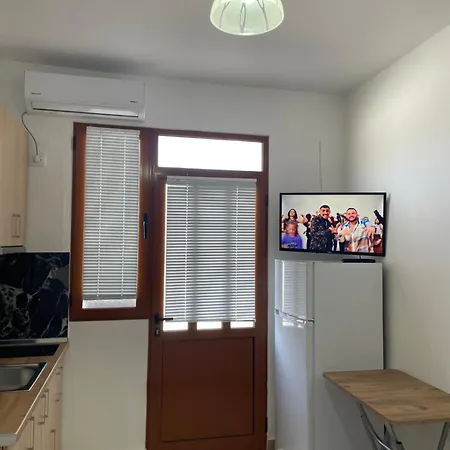Rent Rooms Loren Vlore Exterior photo