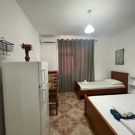 Rent Rooms Loren Vlore Exterior photo